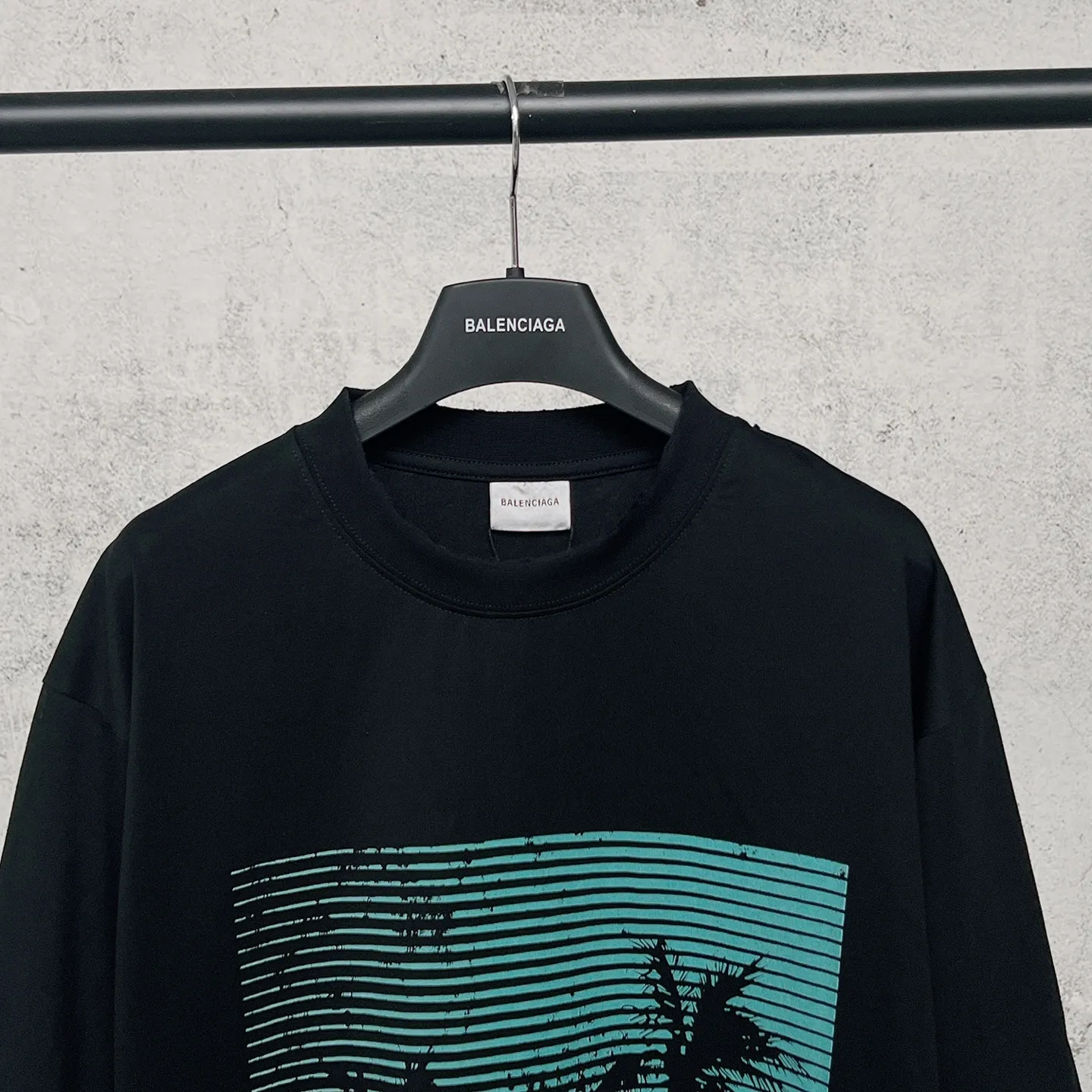 【 . Quality】BALENCI*GA/ .SS 26 New Arrival 。 Balenclag* 🏝️ T 。 Retro 。 . Authentic 。 ！ ZP 。 260 ， . ， ， 。 。 ， 。 OS . Same Style ：BL 263783 ：Black Size：XS S M L